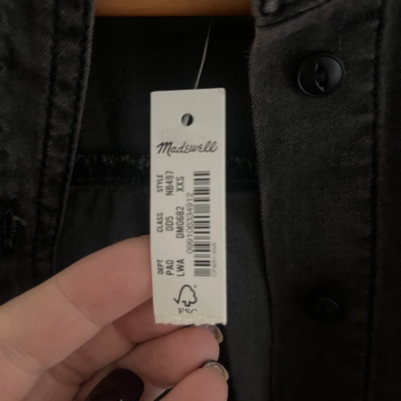 NWT black chambray button down shirt - Picture 4 of 4